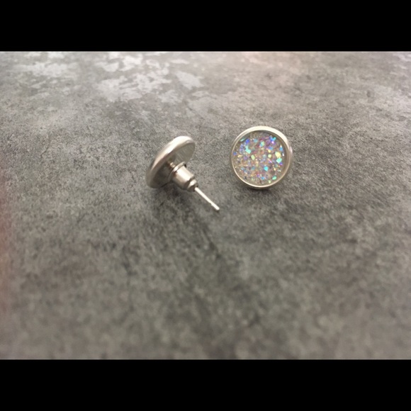 Jewelry - Faux Crystal Earrings